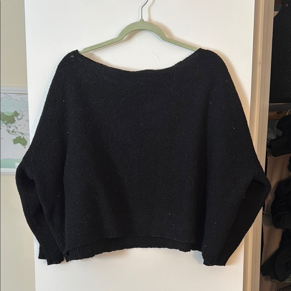 Black V-Neck Sweater with Oversized Fit - Picture 2 of 2